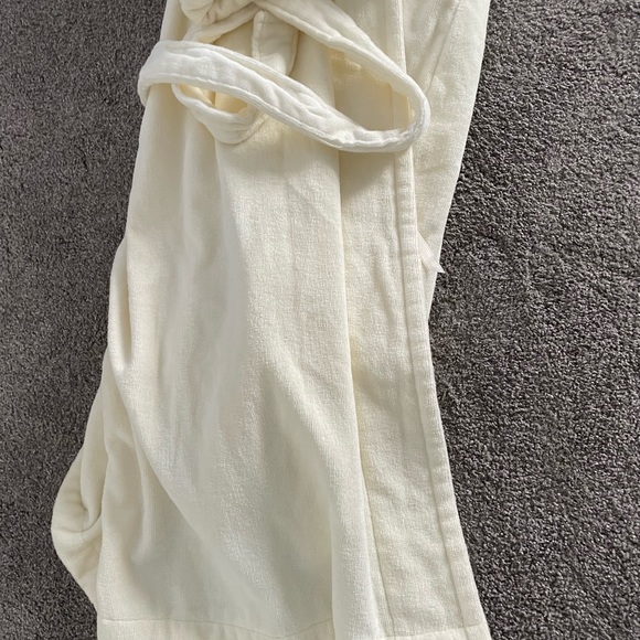 Resort Spa Robe - Picture 2 of 3